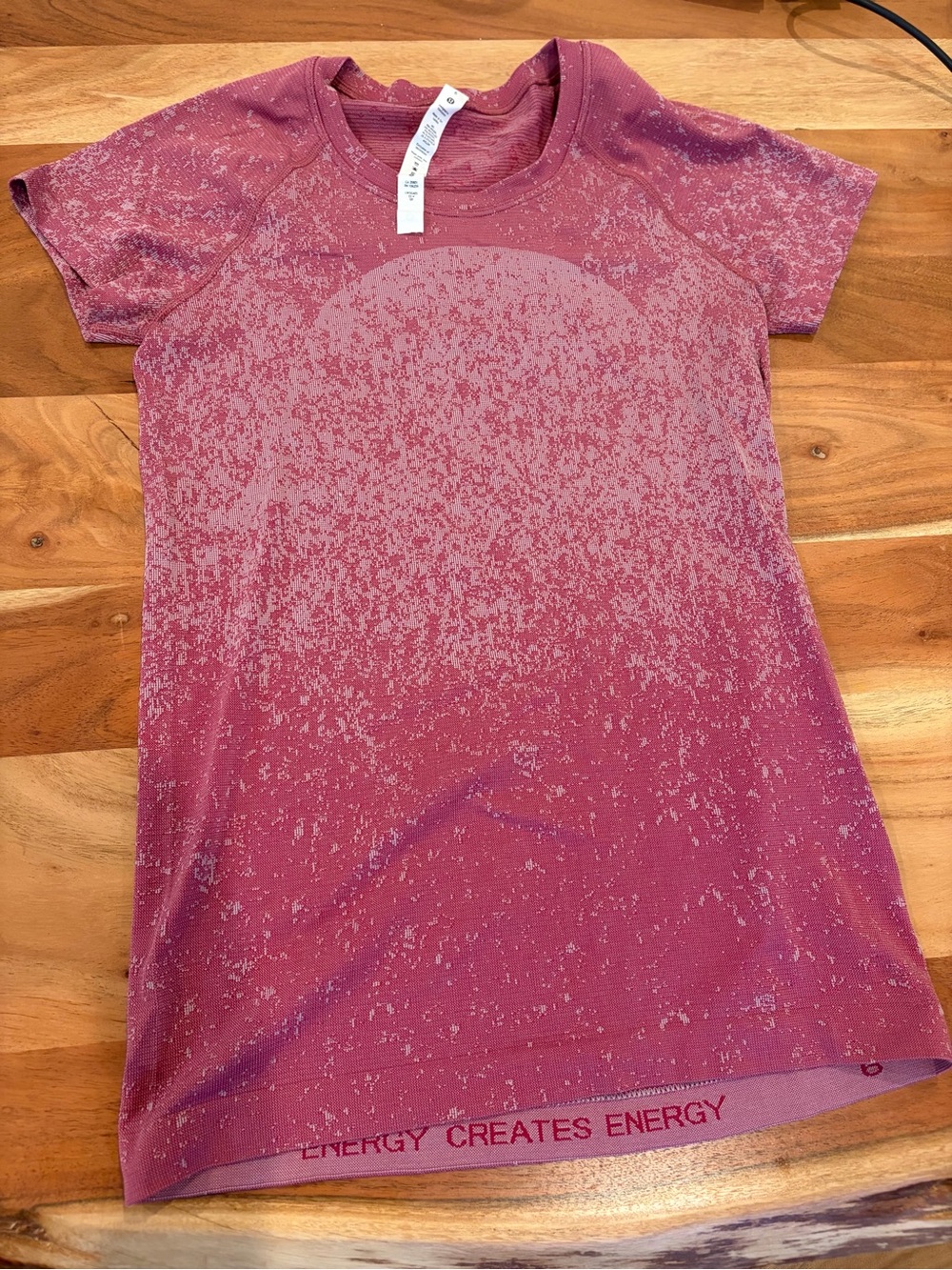 Lululemon Swiftly Tech Short Sleeve 2.0 - pink